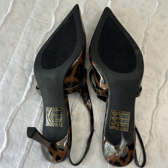 Faux Leather Leopard Sling Back Pointed Court Heels - Picture 10 of 11
